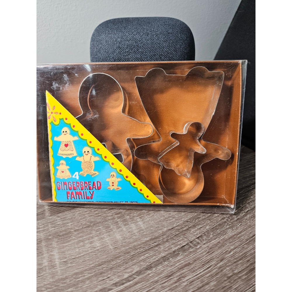Vintage‎  Gingerbread Family Cookie Cutter Set Fox Run Craftsmen 4 Piece Tin USA